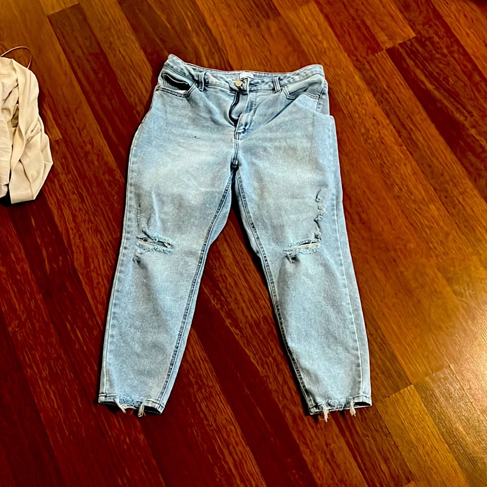 Time and tru cropped jeans